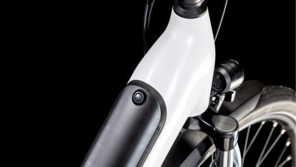 Cube Supreme Hybrid Comfort ONE 500 metallicwhite´n´black – Bild 7
