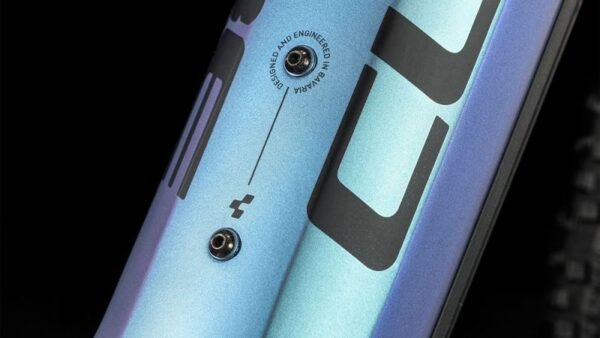 Cube Reaction Hybrid Race 625 switchblue´n´black – Bild 3